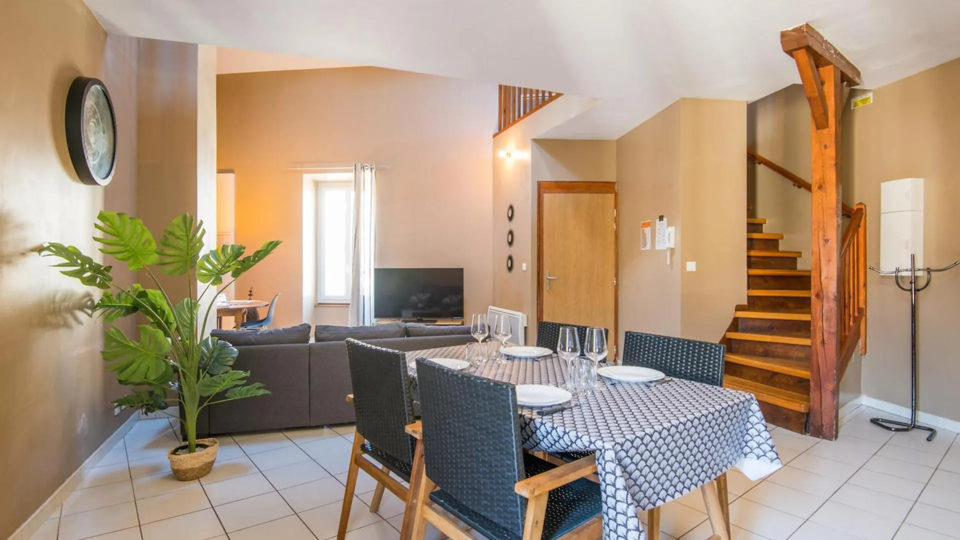 Appt Duplex Pour 6 Pers En Centre-Ville/Fibre Millau